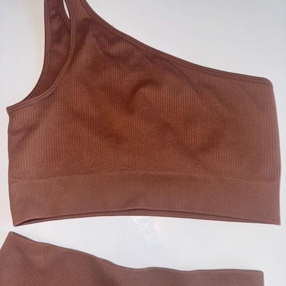 Ribbed Brown Activewear Set - Picture 4 of 5